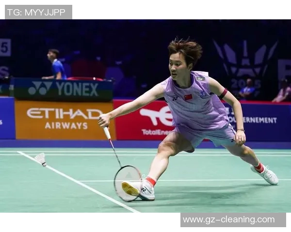 羽毛球战术解析:探秘上海羽毛球队的控场策略与团队配合