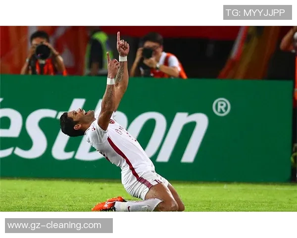 上海足球队在钻石联赛中的拼搏历程与荣耀时刻回顾